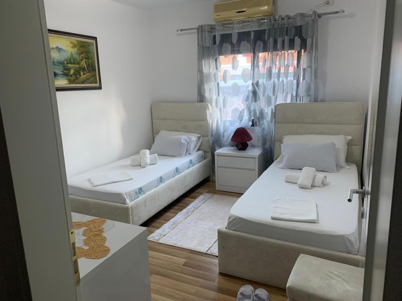Flat In Berat'S Center Exterior foto