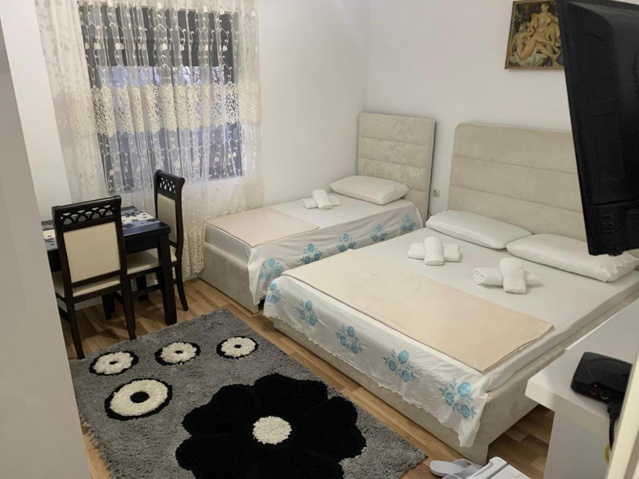 Flat In Berat'S Center Exterior foto