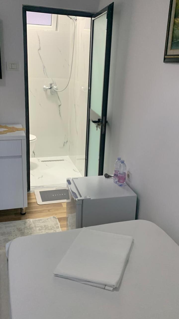 Flat In Berat'S Center Exterior foto