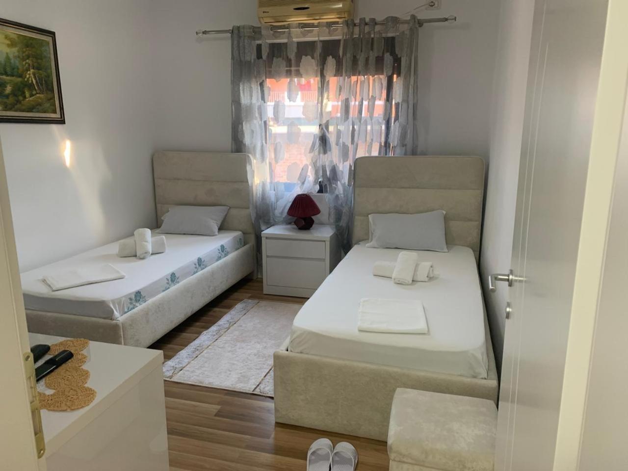 Flat In Berat'S Center Exterior foto