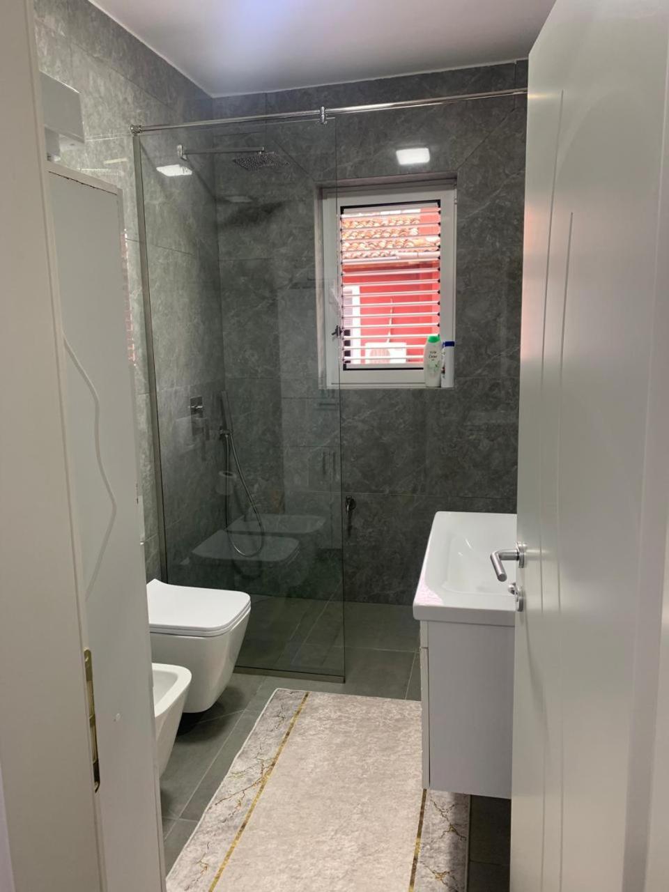 Flat In Berat'S Center Exterior foto