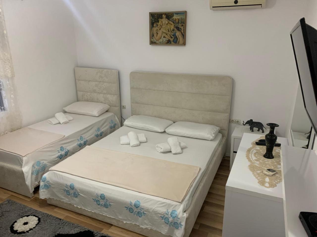 Flat In Berat'S Center Exterior foto