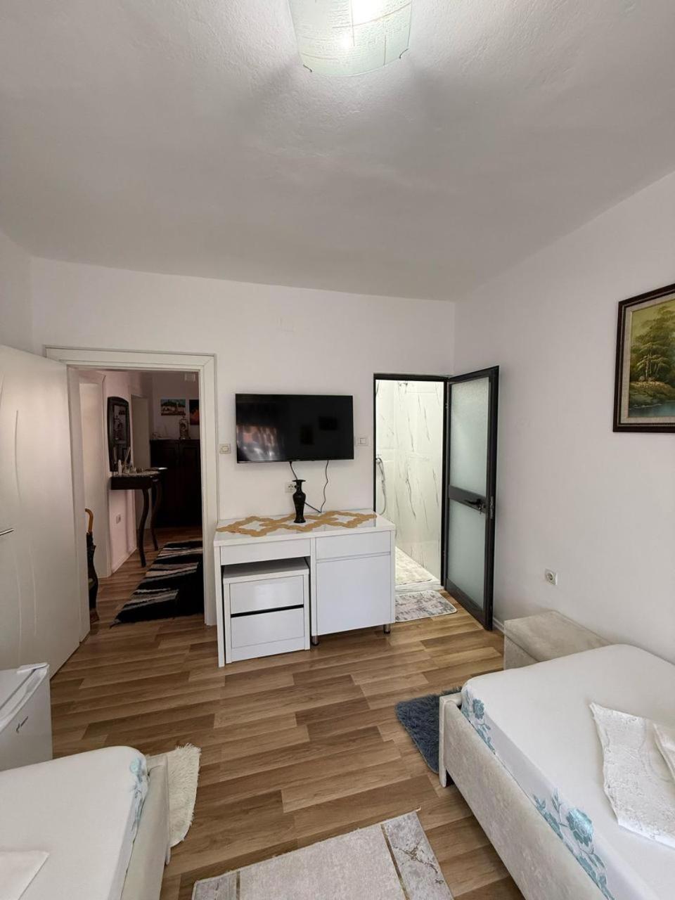 Flat In Berat'S Center Exterior foto