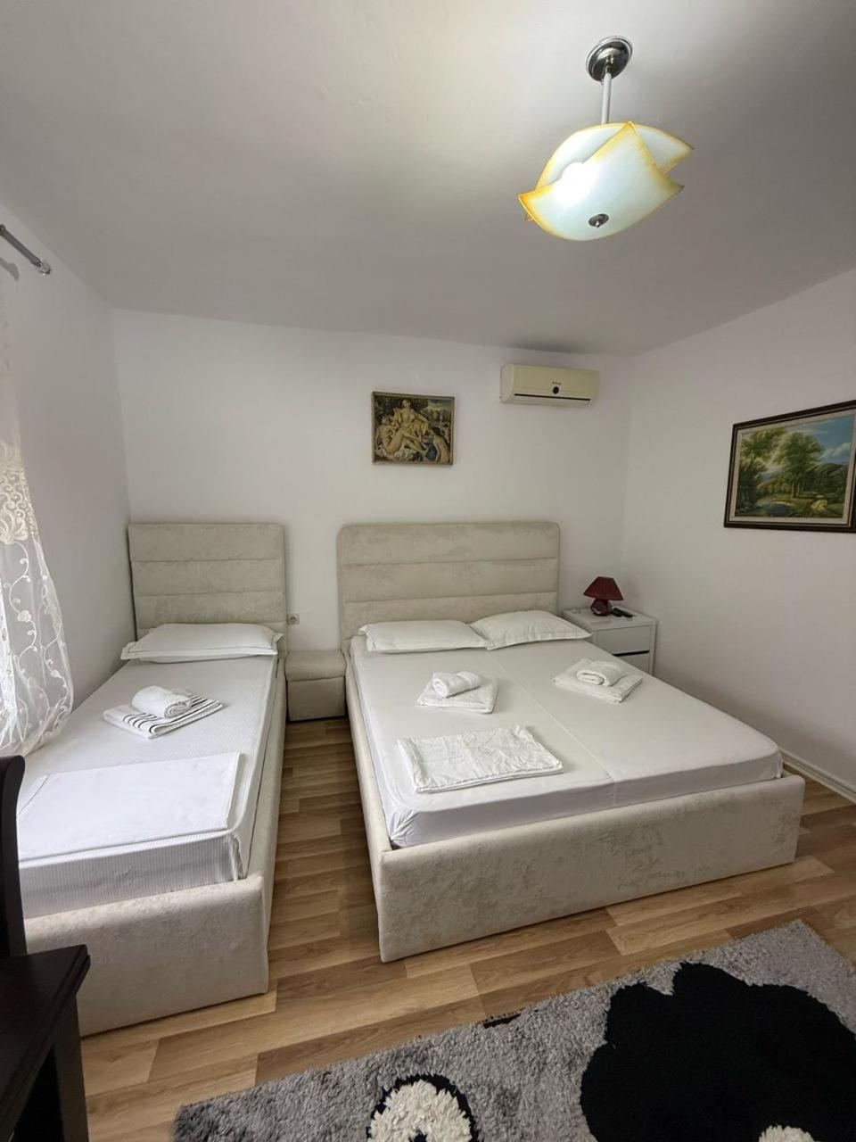 Flat In Berat'S Center Exterior foto
