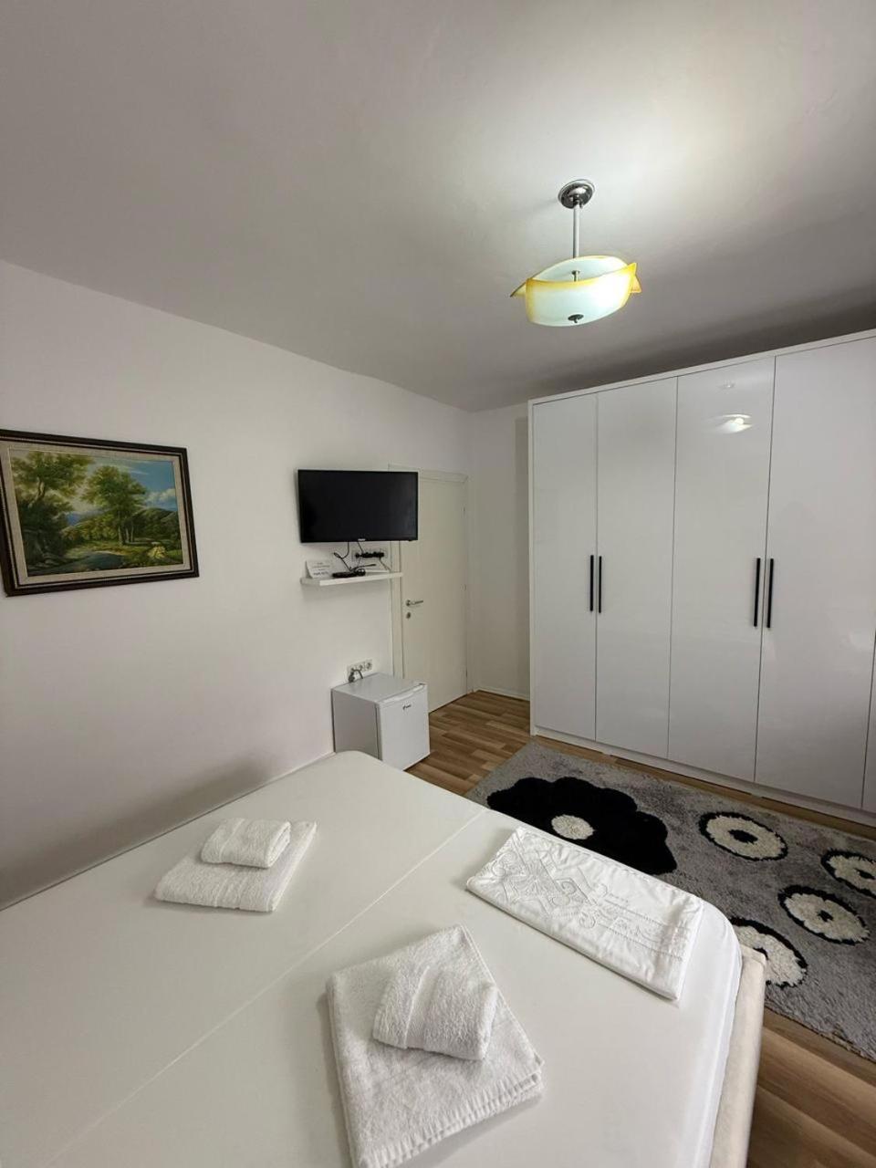 Flat In Berat'S Center Exterior foto