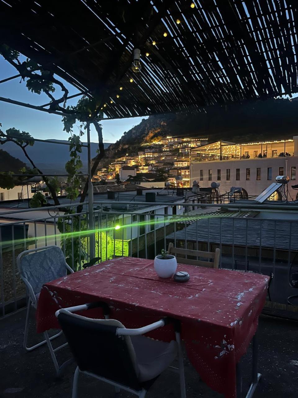 Flat In Berat'S Center Exterior foto