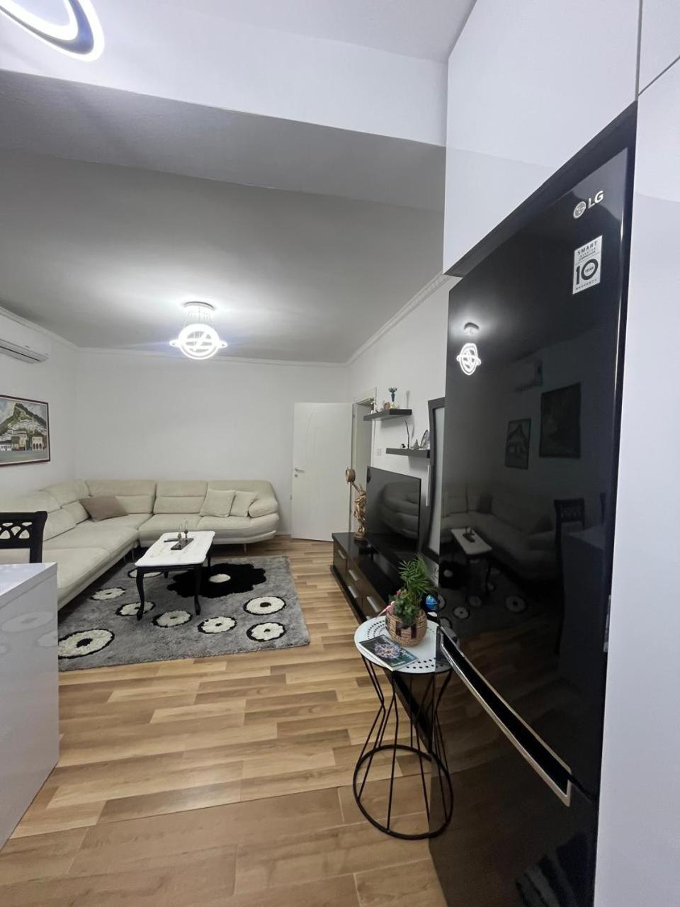 Flat In Berat'S Center Exterior foto