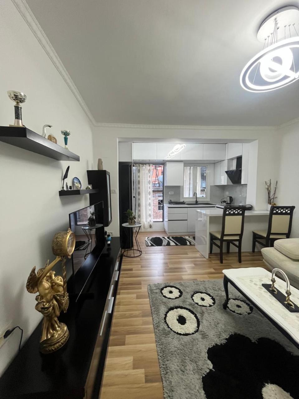 Flat In Berat'S Center Exterior foto