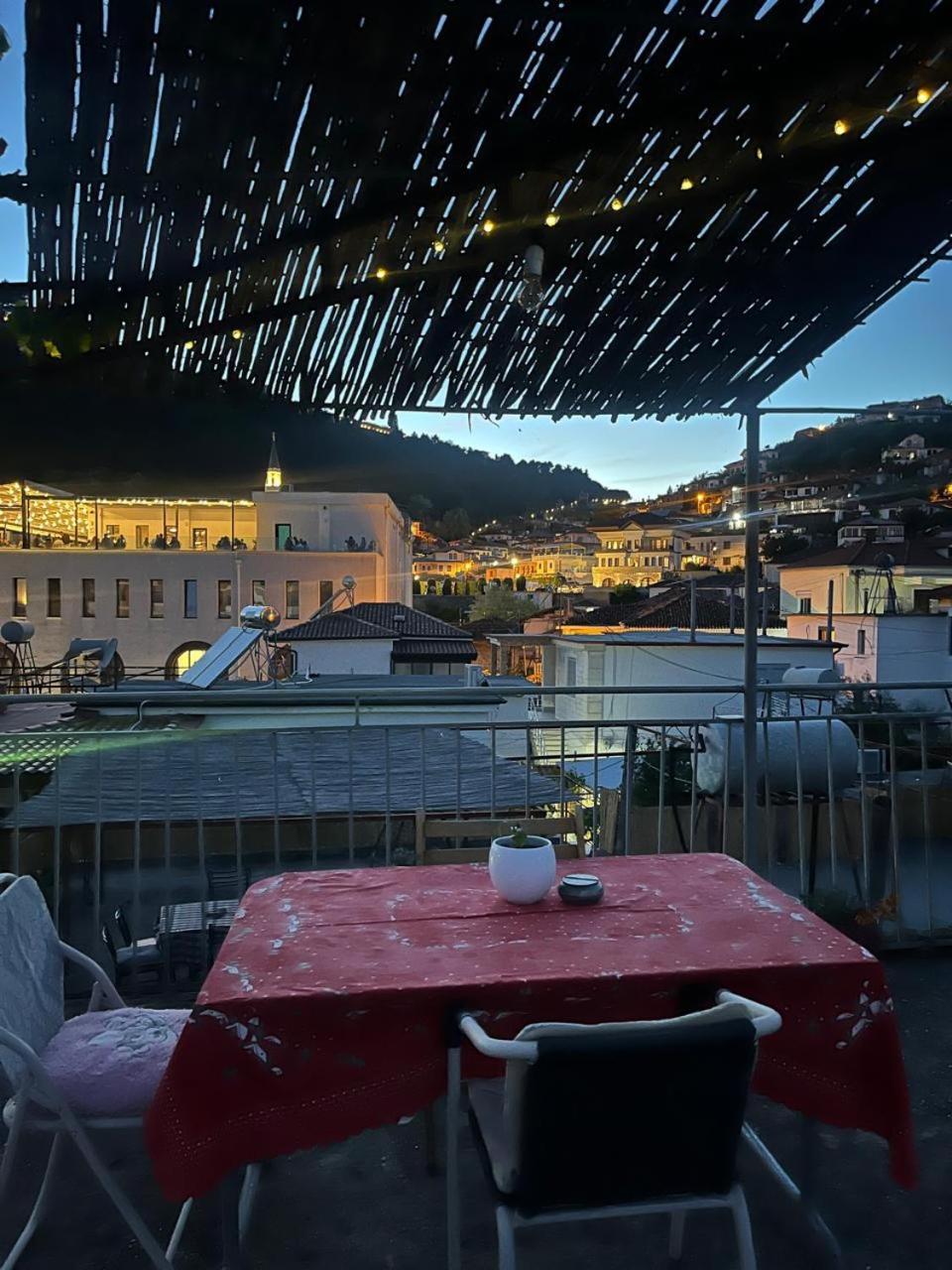 Flat In Berat'S Center Exterior foto